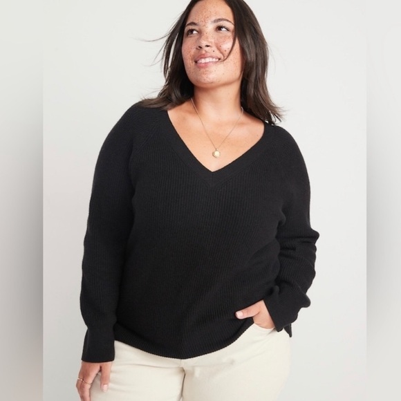 NWT! Women’s Black V-Neck Shaker-Stitch Cocoon Sweater - Multiple Sizes - Picture 6 of 8